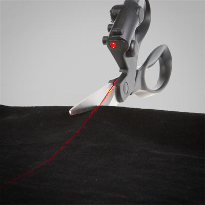 a823_laser_guided_scissors